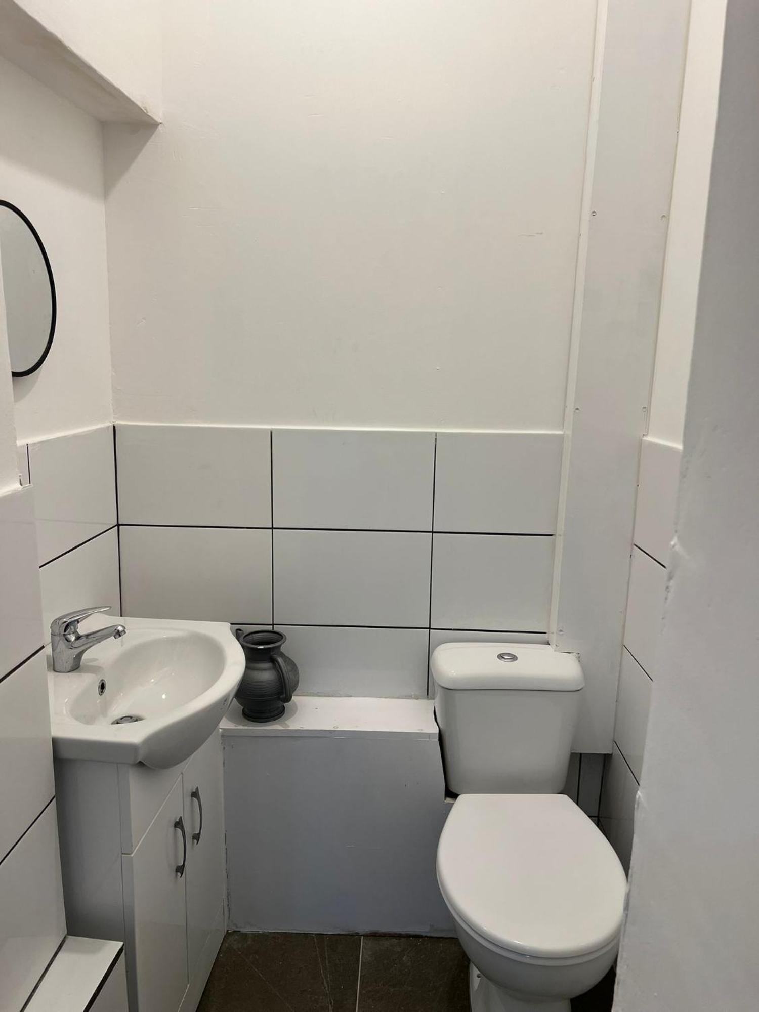 Starlet Manor Park Apartment Лондон Екстериор снимка